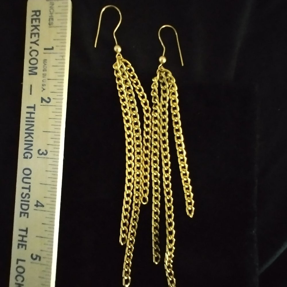 Dramatic 5 inch Long Gold Tone Chain Shoulder Duster Earrings